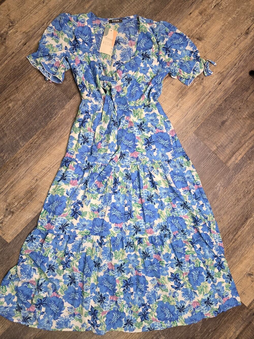 BTFBM Womens Dress Small Blue Floral V-Neck Short Sleeve Tiered Maxi NWT